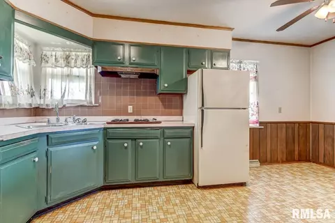 2506 Burton Dr, Springfield, IL 62703 photo 6
