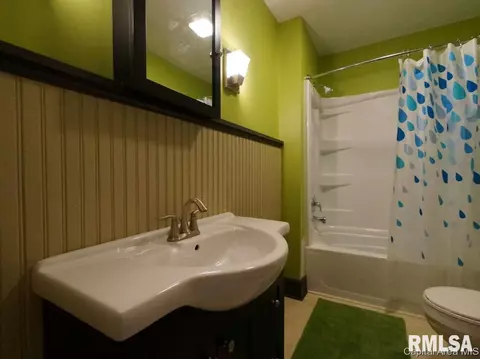 944 N 2nd St, Springfield, IL 62702 photo 32