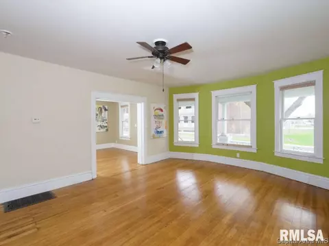 944 N 2nd St, Springfield, IL 62702 photo 7