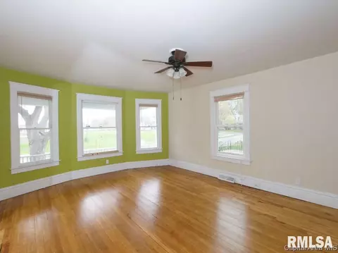 944 N 2nd St, Springfield, IL 62702 photo 8