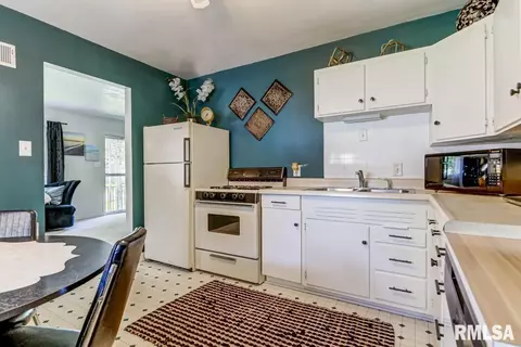 3001 S 3rd St, Springfield, IL 62703 photo 5