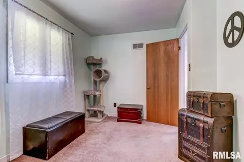 3001 S 3rd St, Springfield, IL 62703 photo 12