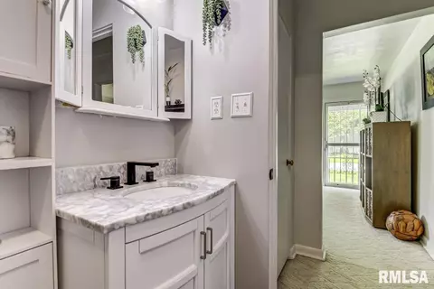 3001 S 3rd St, Springfield, IL 62703 photo 14