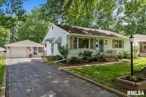 1930 Lee St, Springfield, IL 62703 photo 2