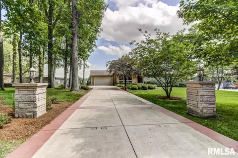 200 Maple Grove Ln, Springfield, IL 62707 photo 9