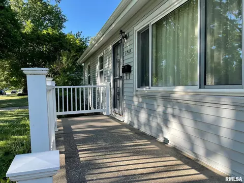 1716 N 23rd St, Springfield, IL 62702 photo 3