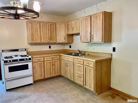 1716 N 23rd St, Springfield, IL 62702 photo 7