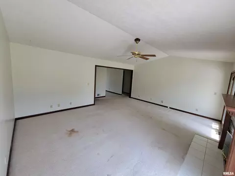 2413 Heather Mill Ct, Springfield, IL 62704 photo 3