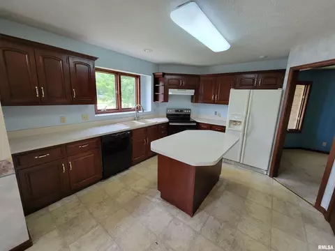 2413 Heather Mill Ct, Springfield, IL 62704 photo 6