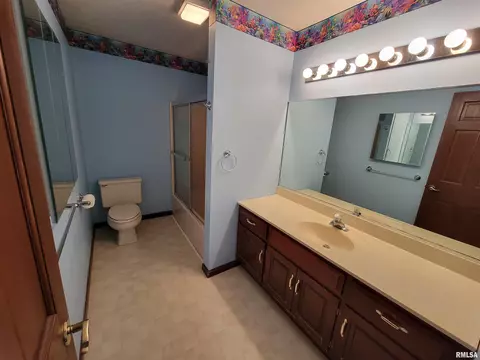 2413 Heather Mill Ct, Springfield, IL 62704 photo 13