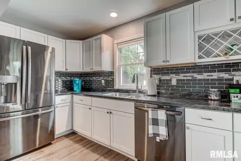 616 S Park Ave, Springfield, IL 62704 photo 9