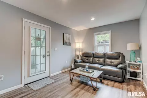 616 S Park Ave, Springfield, IL 62704 photo 8