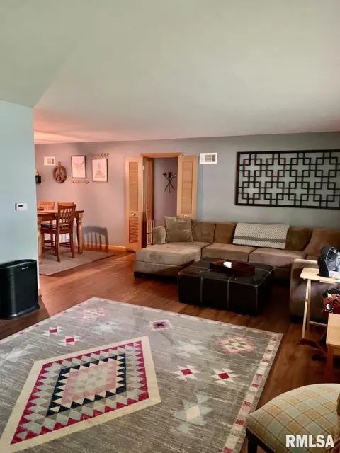 1660 W Glenn Ave, Springfield, IL 62704 photo 8