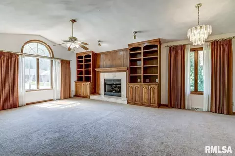3216 Forsyth Dr, Springfield, IL 62704 photo 3