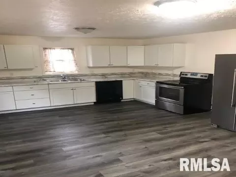 1241 N 15th St, Springfield, IL 62702 photo 4