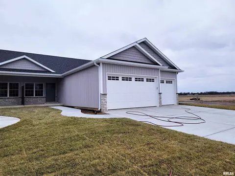 4616 Eugene Ct, Springfield, IL 62711