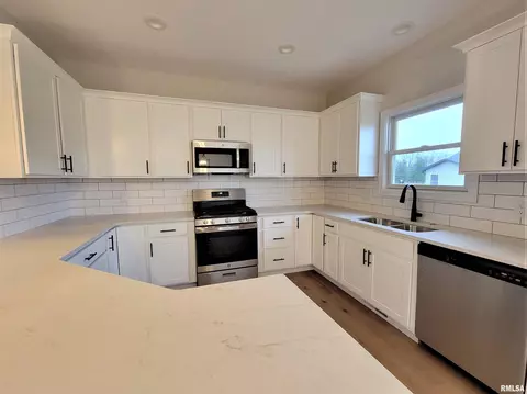 4616 Eugene Ct, Springfield, IL 62711 photo 5