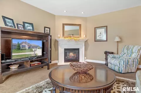 2401 Interlacken Rd, Springfield, IL 62704 photo 8