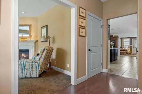 2401 Interlacken Rd, Springfield, IL 62704 photo 4