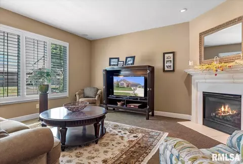 2401 Interlacken Rd, Springfield, IL 62704 photo 5