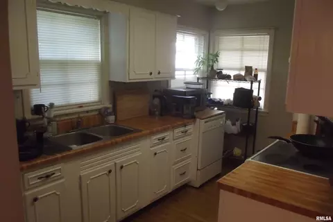 1505 W Edwards St, Springfield, IL 62704 photo 11