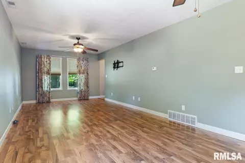 1500 Pennsylvania Ave, Springfield, IL 62702 photo 4