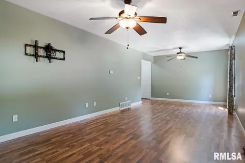 1500 Pennsylvania Ave, Springfield, IL 62702 photo 3