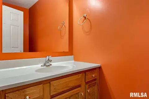 1500 Pennsylvania Ave, Springfield, IL 62702 photo 9