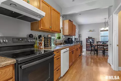 1725 S Spring St, Springfield, IL 62704 photo 10