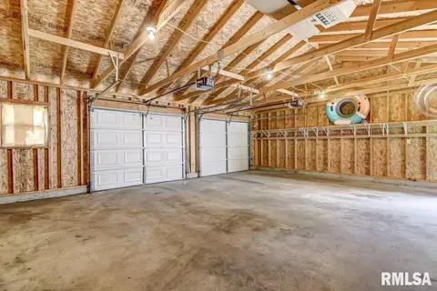 118 E Hawkeye Way, Springfield, IL 62707 photo 32