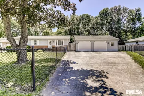 118 E Hawkeye Way, Springfield, IL 62707 photo 3