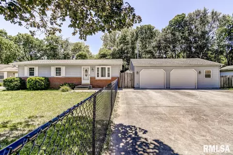 118 E Hawkeye Way, Springfield, IL 62707 photo 1