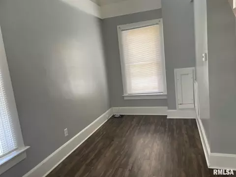 928 S 2nd St, Springfield, IL 62704 photo 3