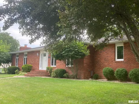 2800 Twin Lakes Dr, Springfield, IL 62707 photo 2