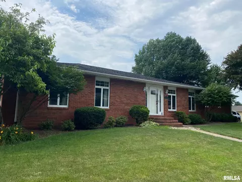 2800 Twin Lakes Dr, Springfield, IL 62707 photo 1
