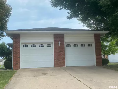 2800 Twin Lakes Dr, Springfield, IL 62707 photo 3