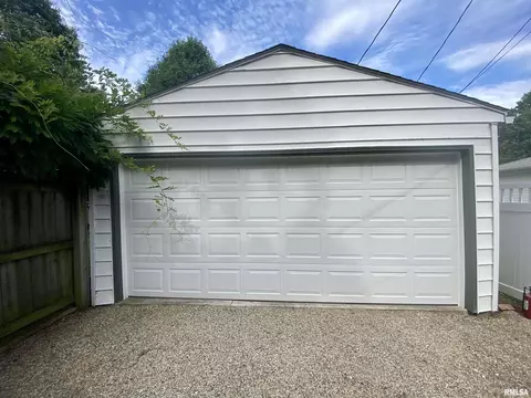 1620 Holmes Ave, Springfield, IL 62704 photo 34
