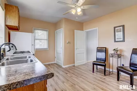 1801 Keys Ave, Springfield, IL 62702 photo 12