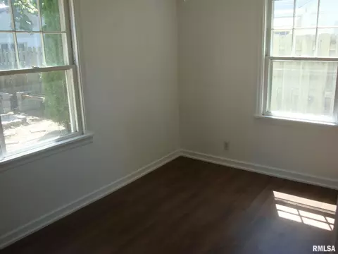 3032 Louise Ln, Springfield, IL 62702 photo 5