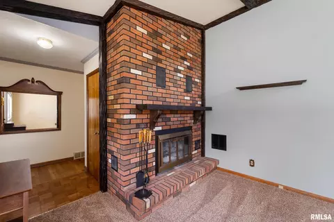2301 Dunwich Dr, Springfield, IL 62702 photo 11