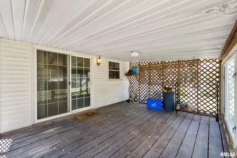 2301 Dunwich Dr, Springfield, IL 62702 photo 9