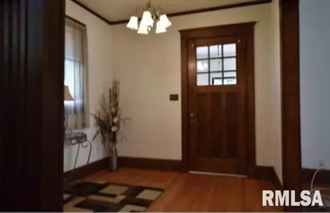1515 S 7th St, Springfield, IL 62703 photo 4