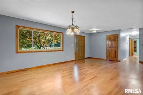 1154 Woodside Rd, Springfield, IL 62711 photo 7
