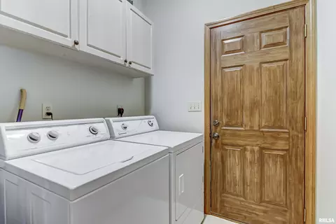 526 Eagle Ridge Dr, Chatham, IL 62629 photo 28