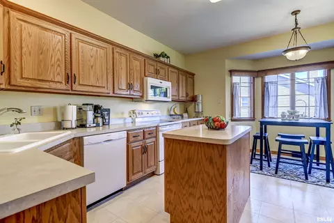 526 Eagle Ridge Dr, Chatham, IL 62629 photo 14