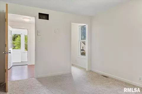 2337 E Converse Ave, Springfield, IL 62702 photo 9