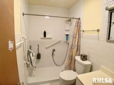 2380 E Converse, Springfield, IL 62702 photo 7