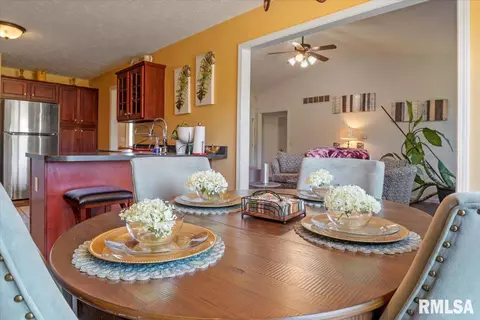 2909 Tanner Rd, Springfield, IL 62702 photo 14