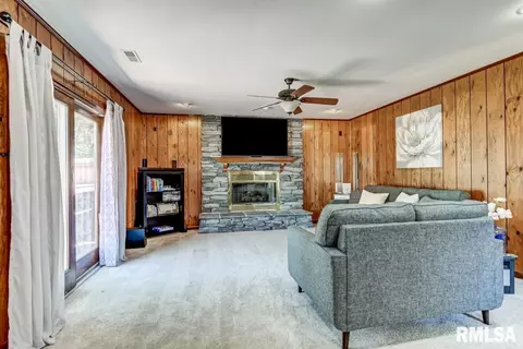 1612 Fairfield Dr, Springfield, IL 62702 photo 16