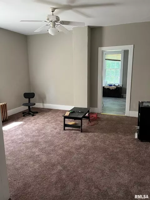 413 W Reynolds St, Springfield, IL 62702 photo 3